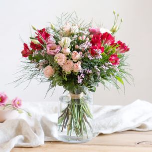 Fleurs et cadeaux Joyeux anniversaire Fleurs et cadeaux Joyeux anniversaire Anniversaire